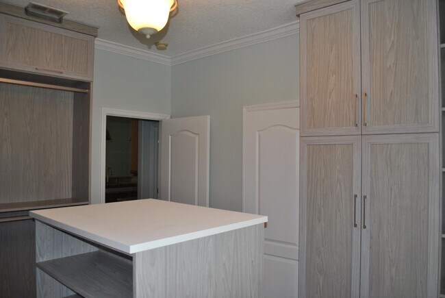 Building Photo - 128 Centennial Park Dr