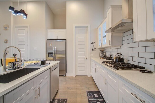 Building Photo - 2020 McGowen St