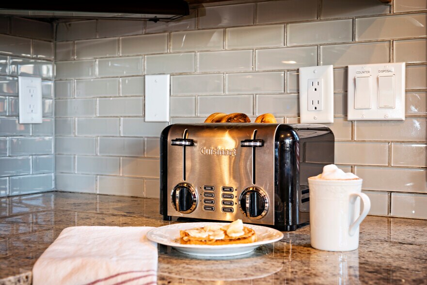 Building Photo - 2655 Windward Way