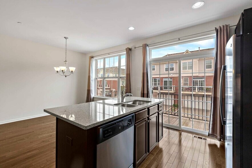 Building Photo - 1142 Windward Ln