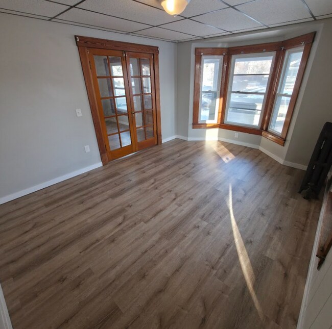 Building Photo - 1378 E 187th St