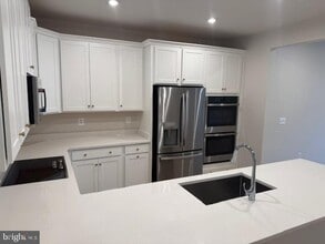 Building Photo - 1110 DABNEY Dr