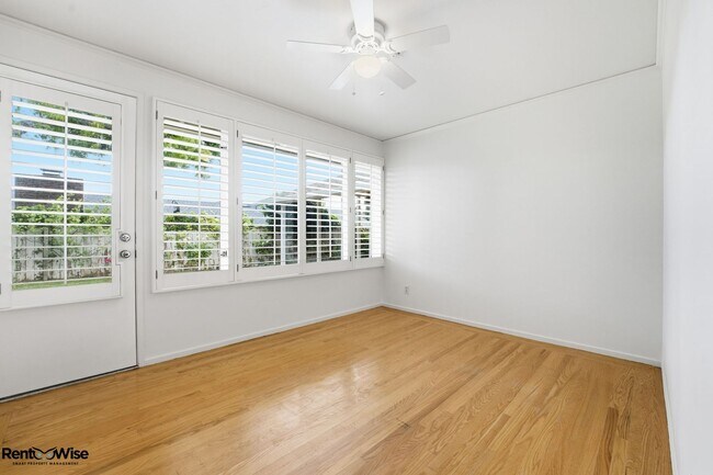 Building Photo - 536 W Hillsdale Blvd