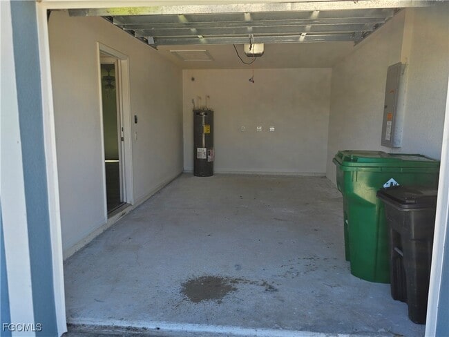 Building Photo - 131 Carousel Ave