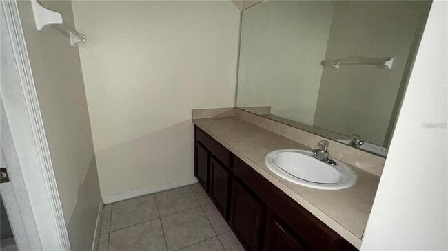 Building Photo - 979 Hacienda Cir