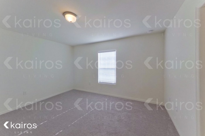 Building Photo - 3024 NE 1st Ave