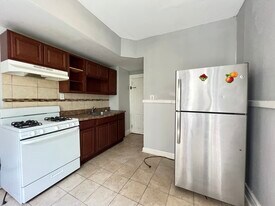 Building Photo - 56 Fabyan Pl