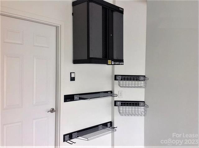 Building Photo - 4282 Park South Station Blvd