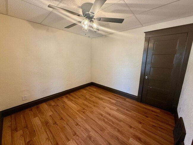 Building Photo - 915 S 3rd Ave