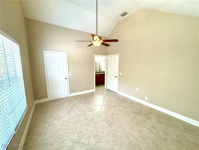 Building Photo - 6560 Sandalwood Ln