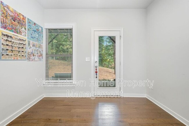 Building Photo - 1342 Stanley Park Dr