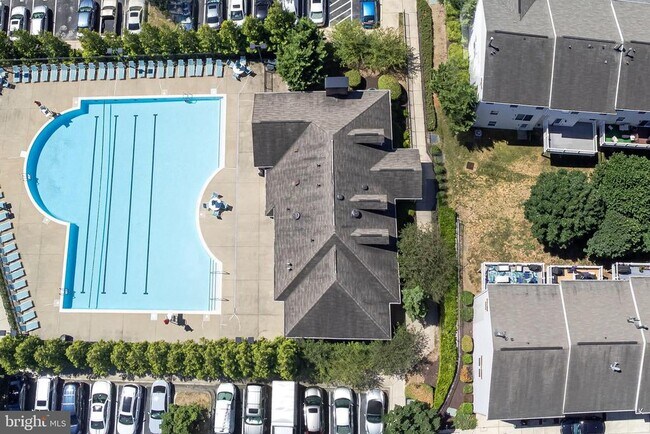 Building Photo - 7127 Water Oak Rd