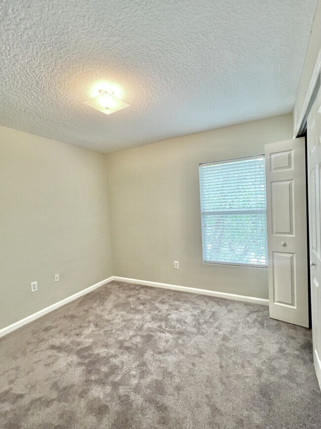 Building Photo - 6100 Maggies Cir
