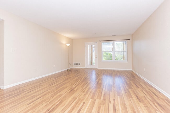 Building Photo - 1324 Heatherwood Ln