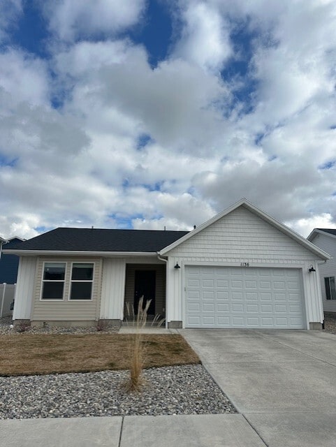 Building Photo - HC 1136