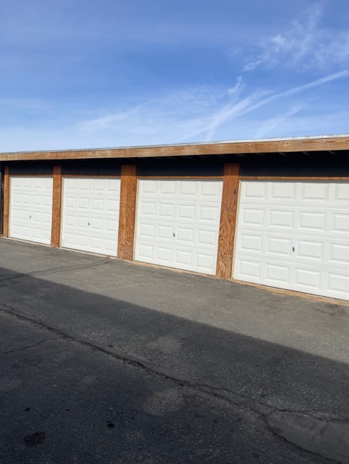 Building Photo - 11200 Vintage Rd