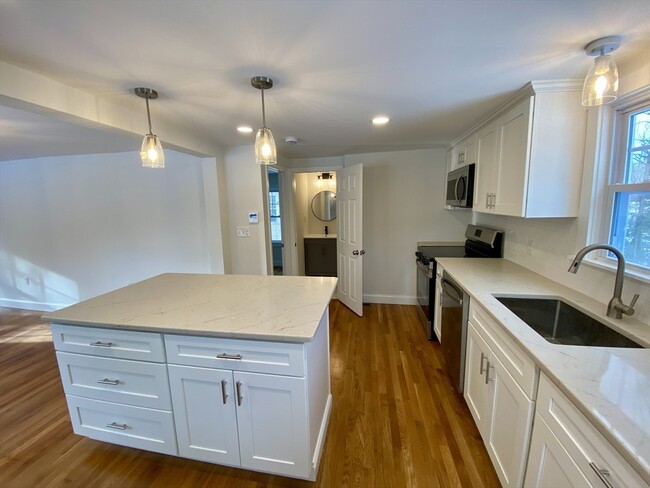 Building Photo - 3 Claflin St