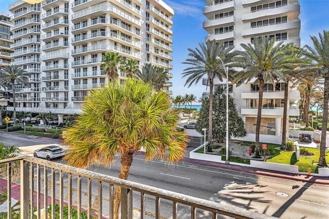 Building Photo - 8900 Collins Ave