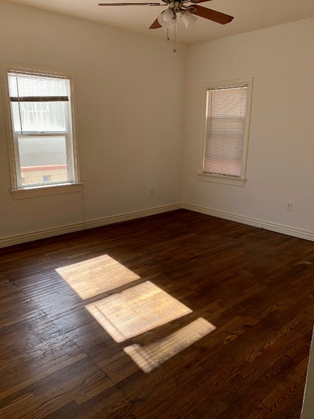 Building Photo - 7964 Fountain Ave