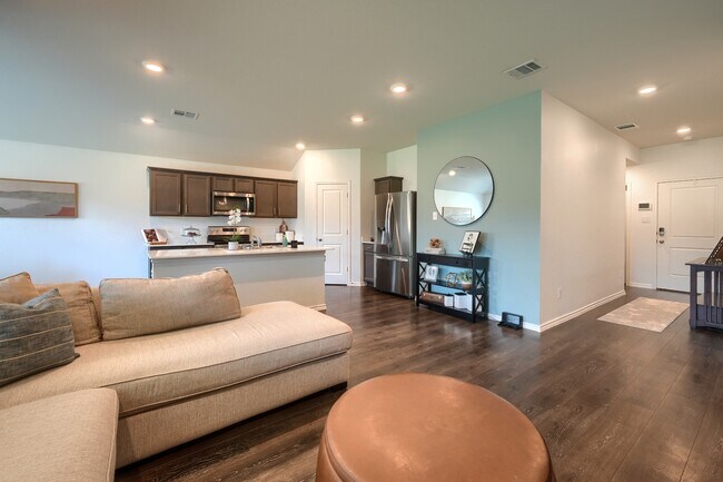 Building Photo - 3005 Barnhart Way
