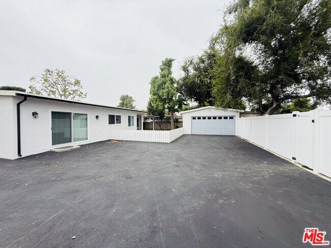 Building Photo - 13411 Wingo St