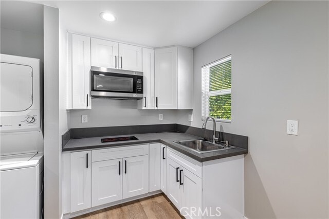 Building Photo - 16440 Donmetz St