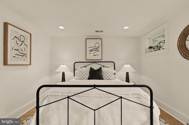 Building Photo - 4830 8th St NW