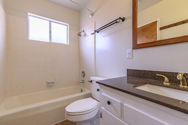 Building Photo - 358 I Ave