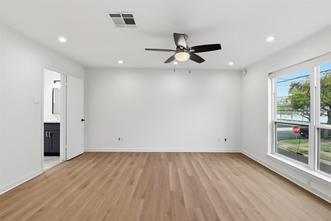 Building Photo - 5103 Austin St