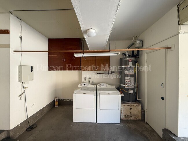 Building Photo - 361 Jalisco Ct