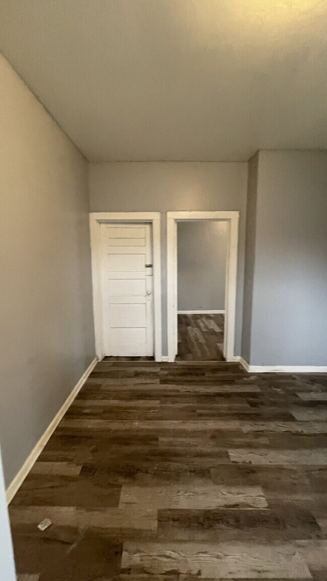 Building Photo - Cozy 1-Bedroom in Sharon – Walkable Location, Pets Welcome!