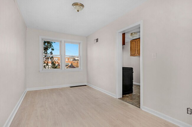 Building Photo - Charming 3-Bedroom Home with 1.5 Baths