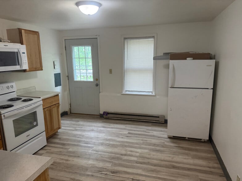 Building Photo - 1923 12th Ave N