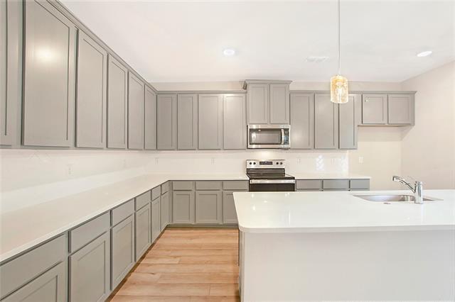 Building Photo - 1605 Katharina Ave