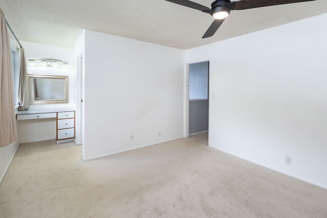 Building Photo - Hokuloa - 2 bedroom, 2 bathroom, 2 vehicle...