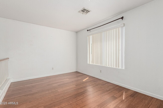Building Photo - 12823 W Ash St