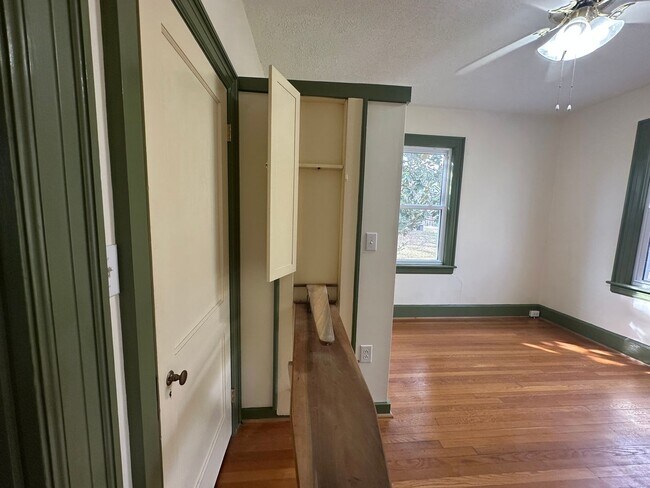 Building Photo - House in Bedford with Lot of Outdoor Space.