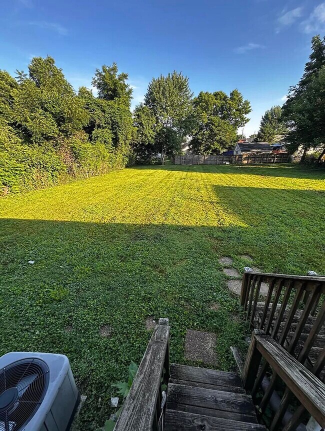 Building Photo - 721 Jackson St