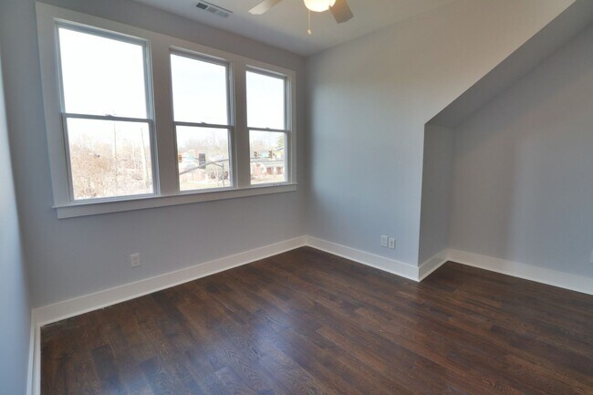 Building Photo - 628 Shelby Ave