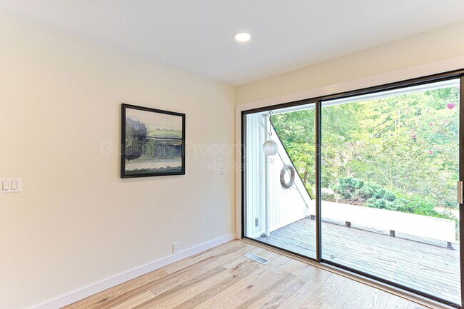 Building Photo - 475 St Andrews Dr