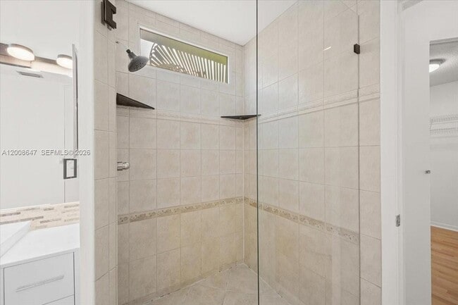 Building Photo - 2560 Bass Way