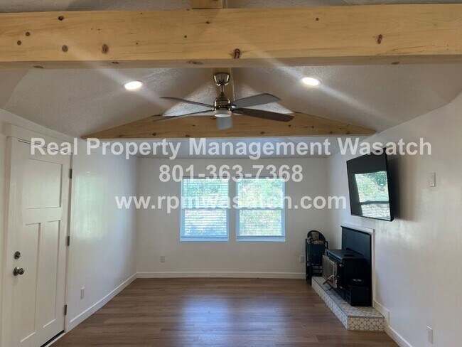 Building Photo - 1388 Country Ln