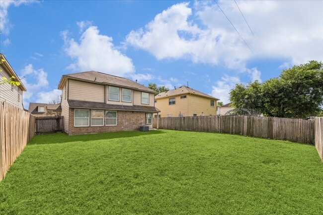 Building Photo - 19811 Shores Edge Dr