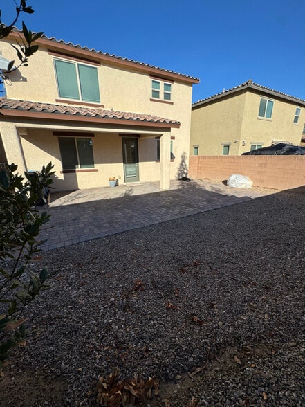 Building Photo - 123 Volans Ave