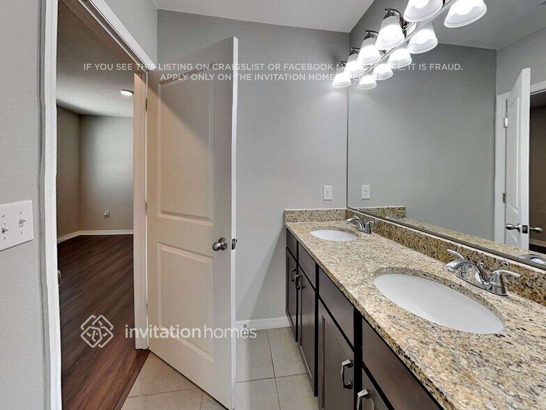 Building Photo - 5900 Briar Rose Wy