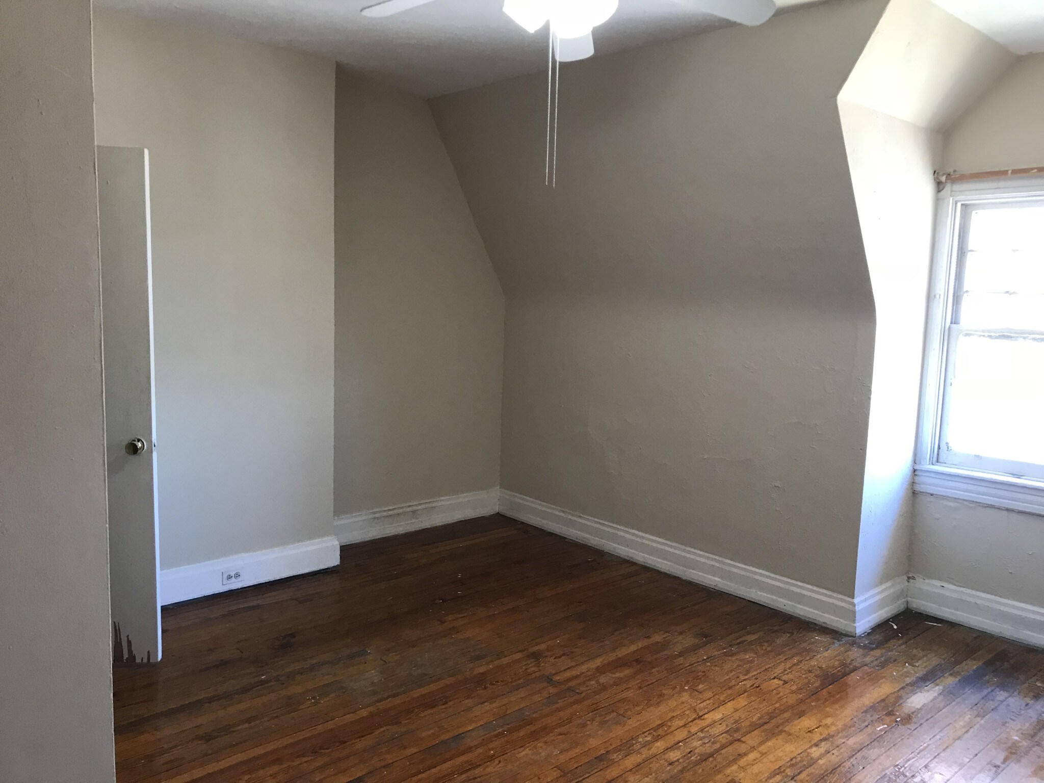 3rd bedroom - 5 W Biddle St