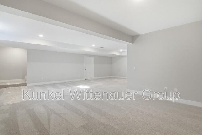 Building Photo - 837 Bushwood Way