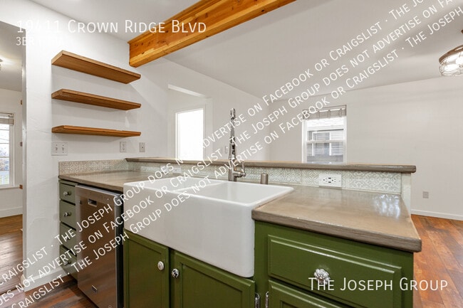 Building Photo - 19411 Crown Ridge Blvd