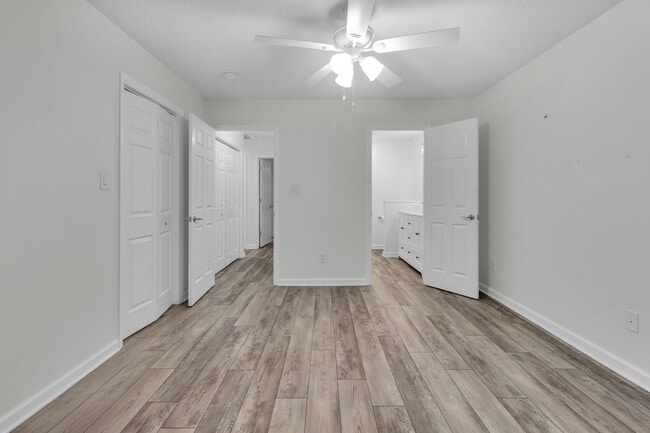 Building Photo - 7212 Windward Dr