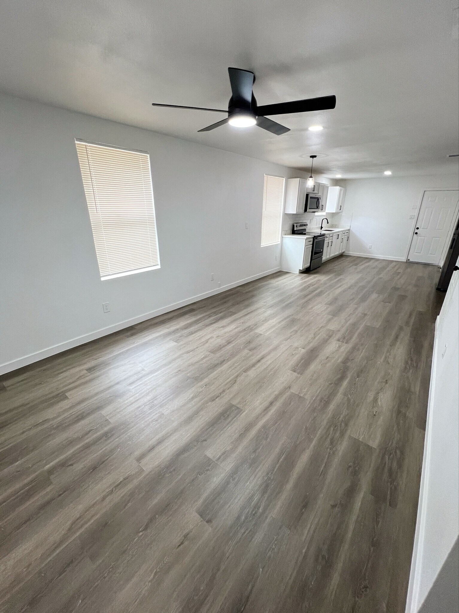 Beautiful concept - 1425 Little St